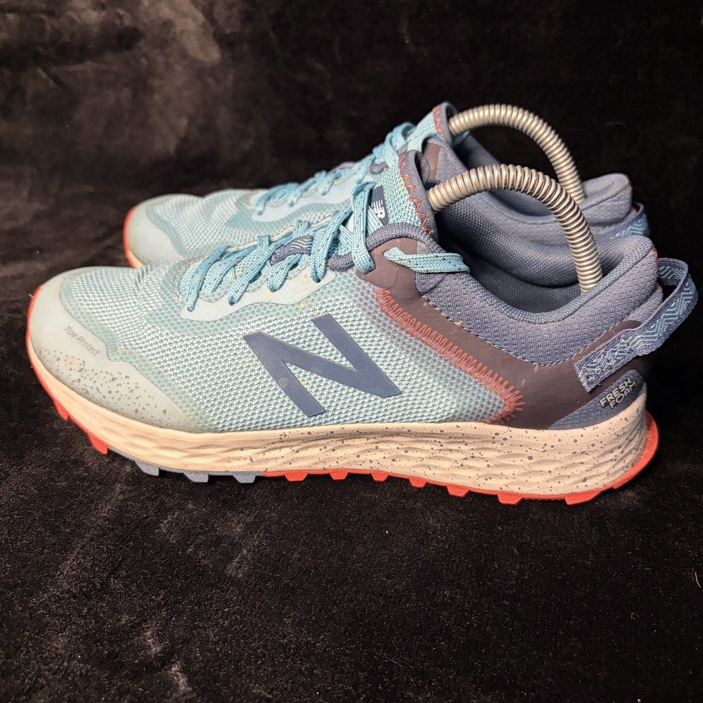 New Balance Fresh Foam Arishi Trail Sneakers Womens US 9.5B Blue Running Shoes